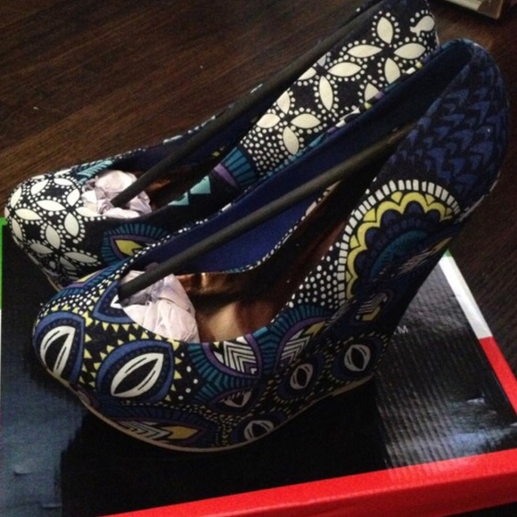 Bucco Vintage Platform Ceres Wedge - Picture 3 of 4